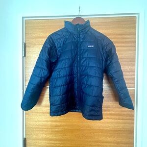 Trendy navy boys Nanno puffer jacket to wear year round. Worn twice.